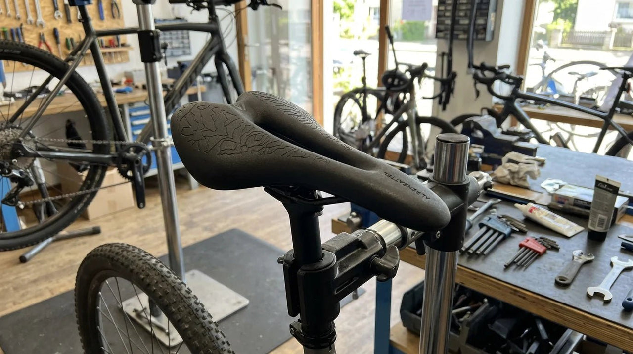 Fahrradsattel richtig einstellen – So geht's (Schmerzen ade) - alpenbestsattel.com